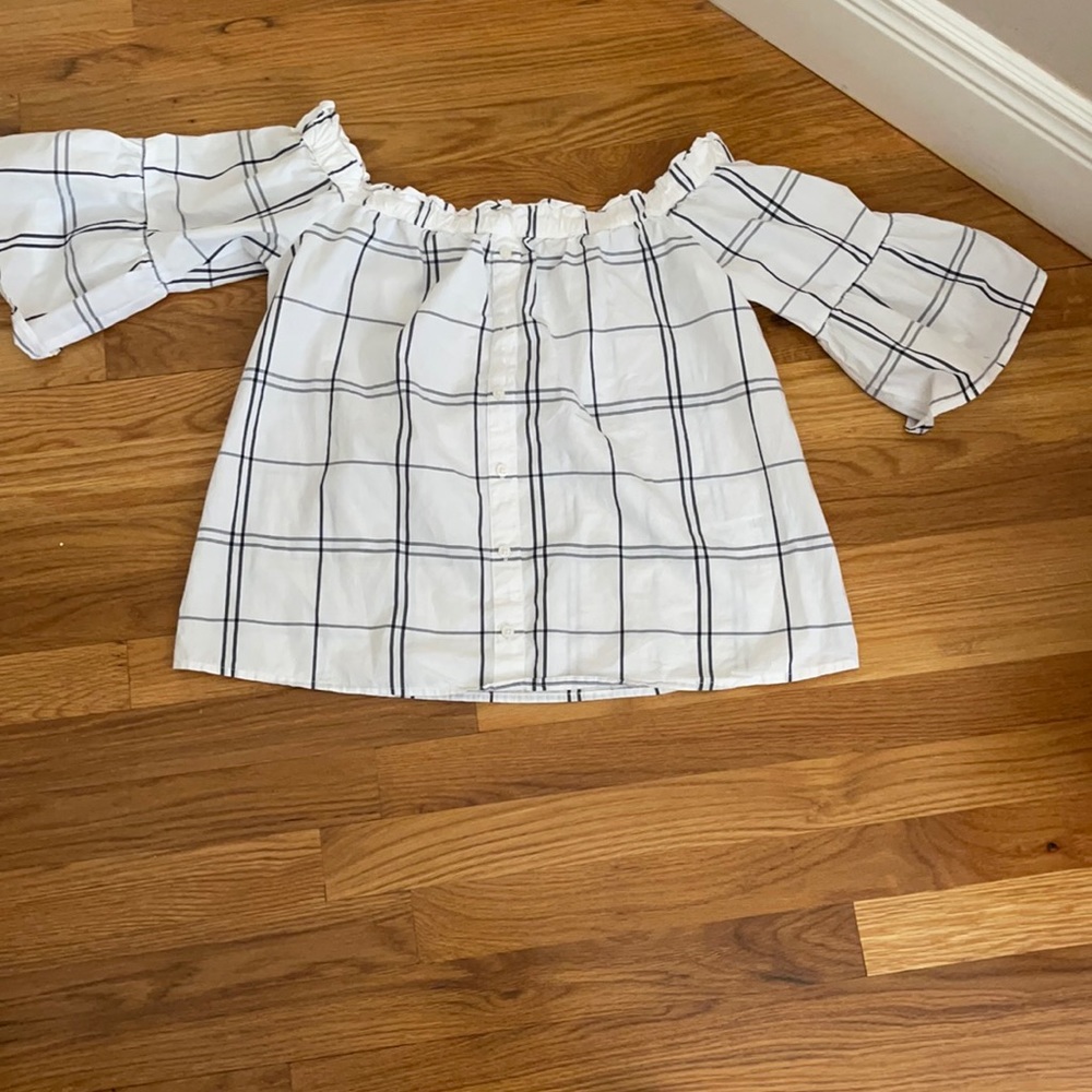 Abercrombie and Fitch Off the Shoulder Shirt